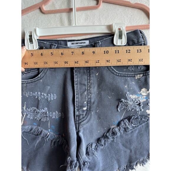One x One Teaspoon Distressed Jean Shorts Trendy Short Shorts Button Fly - Picture 7 of 12